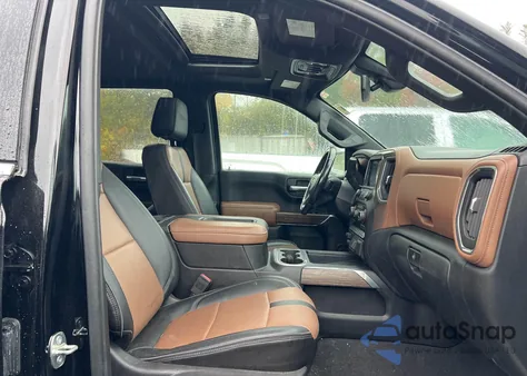 2019 Chevrolet Silverado 1500 High Country z USA, uszkodzony, nr VIN 1GCUYHEL4KZ114156